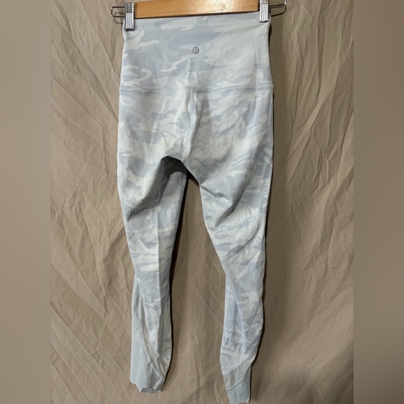 Lululemon Wunder Under High-Rise Crop 23" *Updated Scallop Full-On Luxtreme - Picture 4 of 5